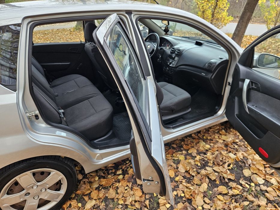 Chevrolet Aveo 2009 рік 1.2 бензин для військових