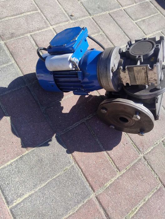 Silnik z motoreduktorem do podajnika kotła 0.18 kw