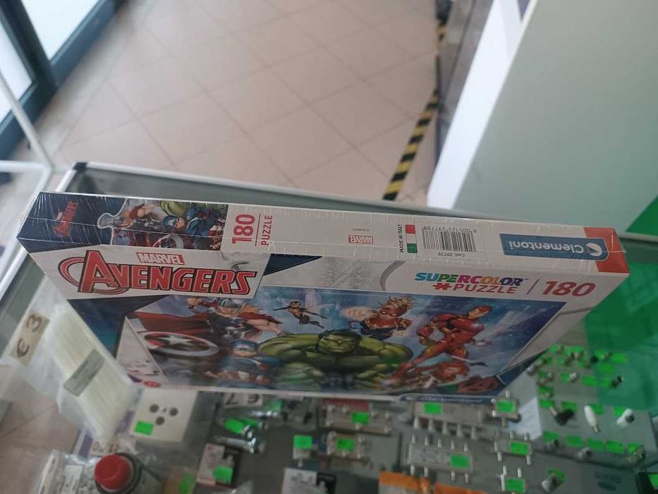 Puzzle Clementoni Marvel Avengers Super 48,5x33,5cm 180 peças