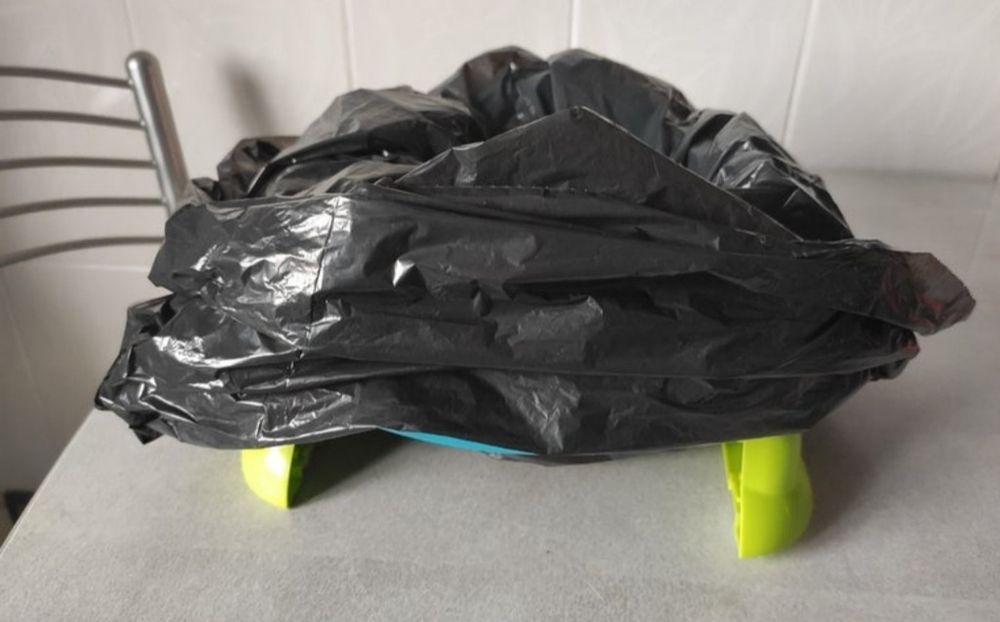 Bacio de viagem dobrável para bebe . (Imagicare potty trvl- set)