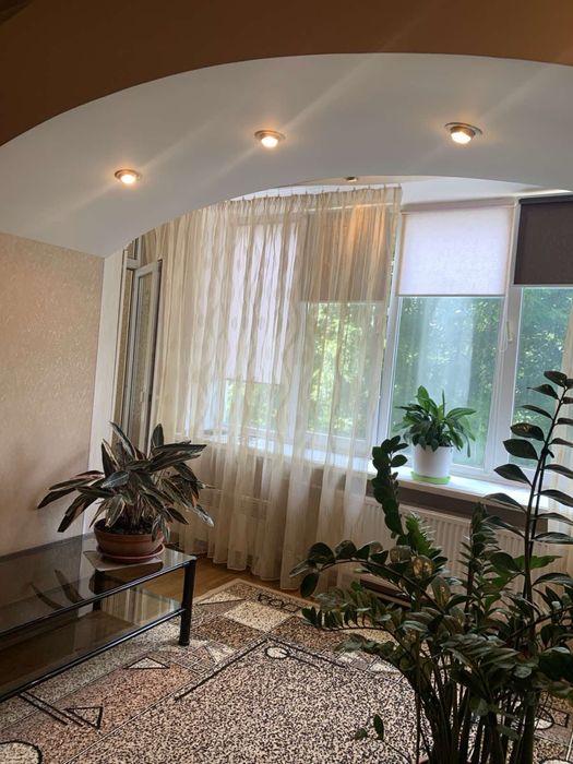 Продам 3к Шкільна 22а Петропавлівська Борщагівкa та  гараж