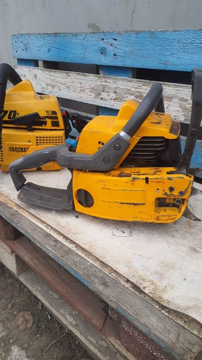 Професійні бензопили Партнер 700