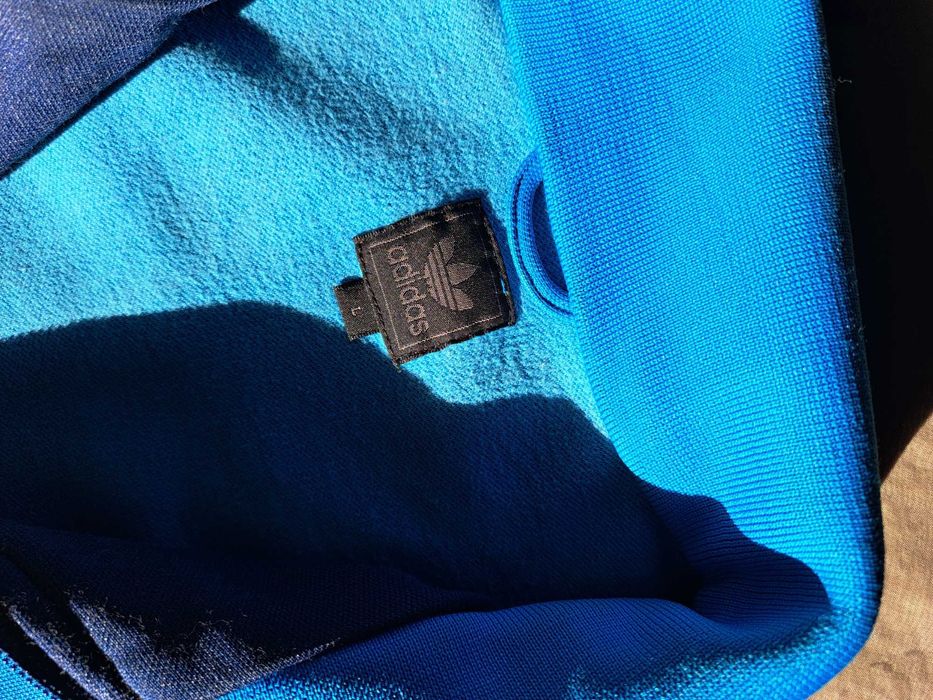 Casaco Adidas L em muito bom estado
