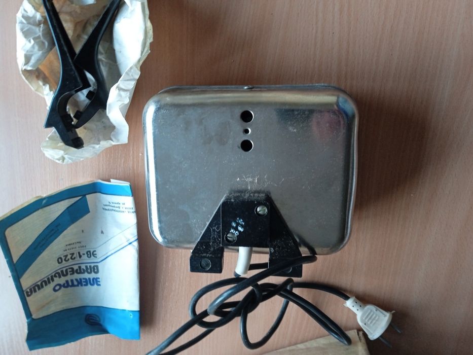 Электрическая вафельница Ласунка Новая