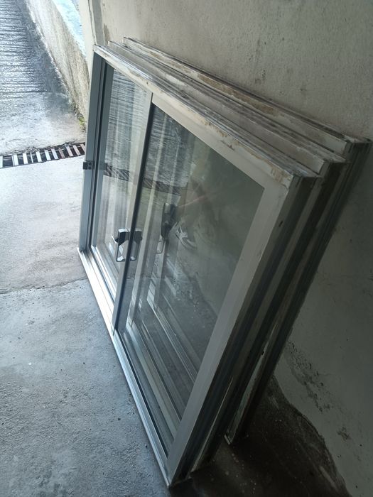 Janelas de alumínio de várias dimensões e medidas