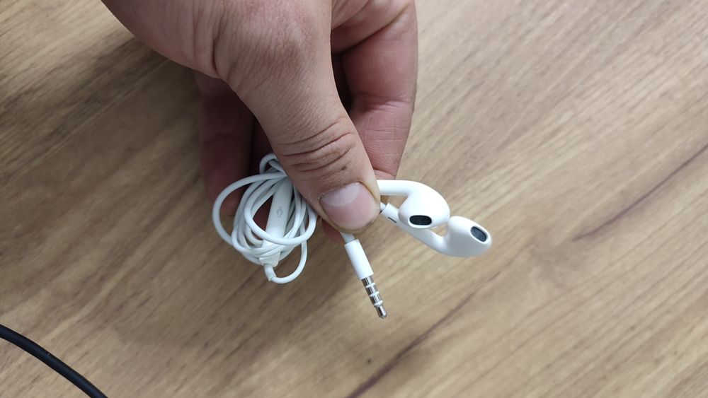 Продам навушники Apple Earpods 3.5мм Оригінал Original в Хорошому стан