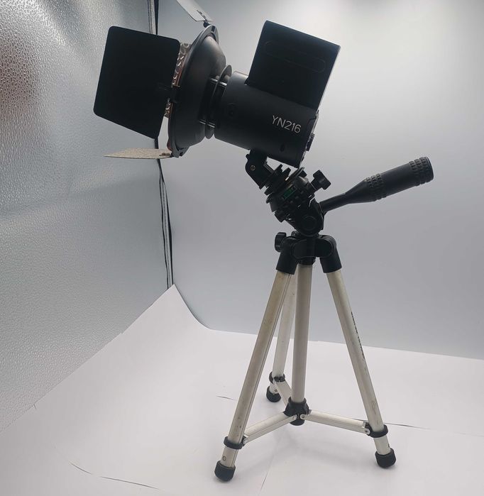 Lampa  studyjna younguo yn216