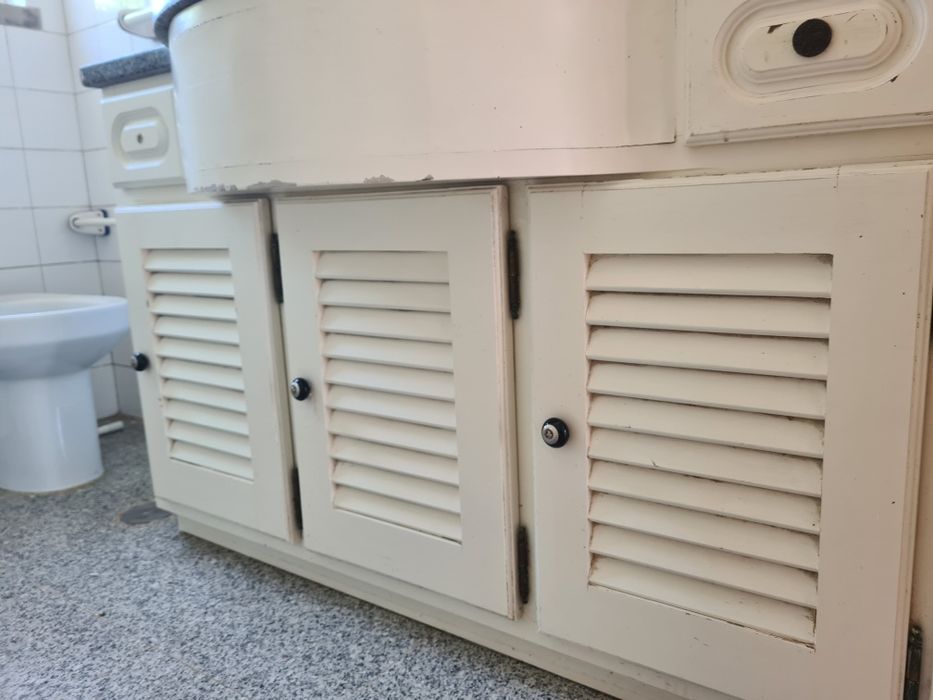 Portas de madeira de roupeiros