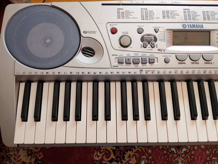 Yamaha PSR 275 keyboard