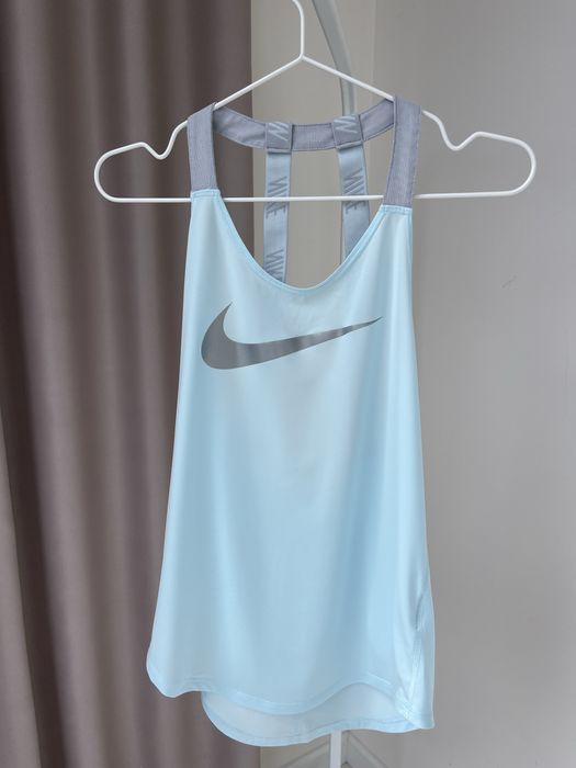 Спортивна майка Nike