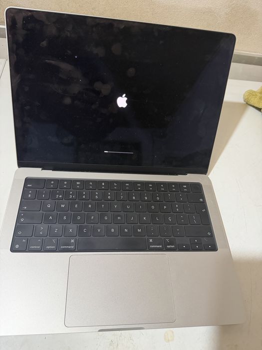 MacBook Pro 14" M3 Pro (2023) | 18GB RAM | 500GB SSD | Como Novo