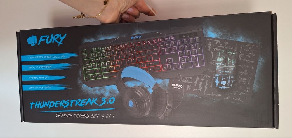 Klawiatura, myszka, słuchawki. Gaming combo.