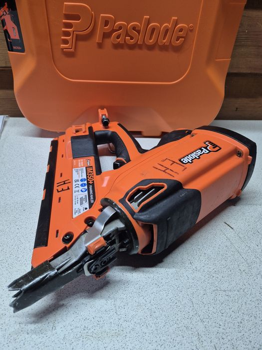 Paslode Gwoździarka +Aku+Ładowarka+Walizka