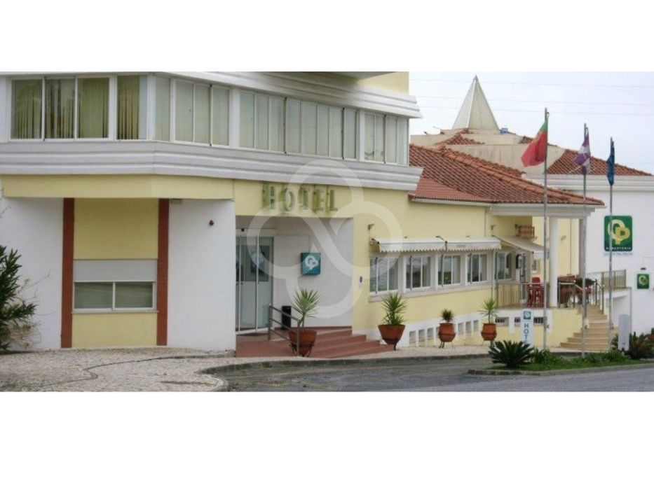 Hotel no Cartaxo em fase de remodelação apenas a 45 Minutos de Lisb...