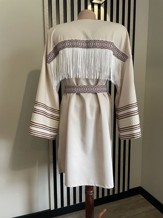 Сукня вишиванка з бахромою