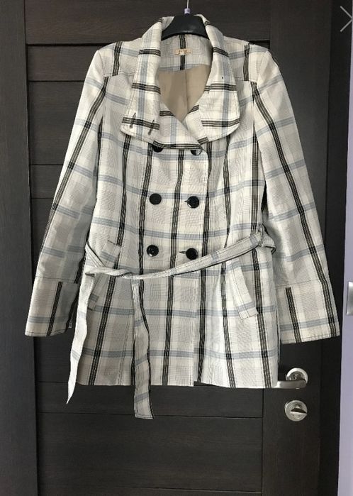 Cienki płaszcz wzór kratka a la burberry roz. M