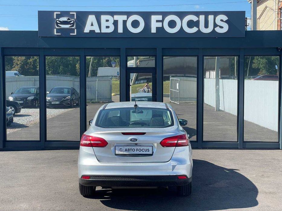 Ford Focus 2017 VIN 1FADP3F24HL217011 фото оголошення 7 з 24