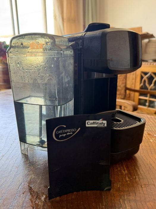 Maquina de café em bom estado
