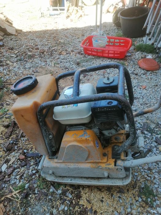 Vendo Máquina de bater calçada