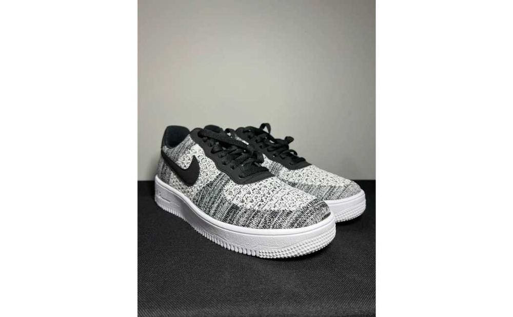 Nike Air Force 1 Flyknit 2.0 r.42.5/27cm Czarne/Białe