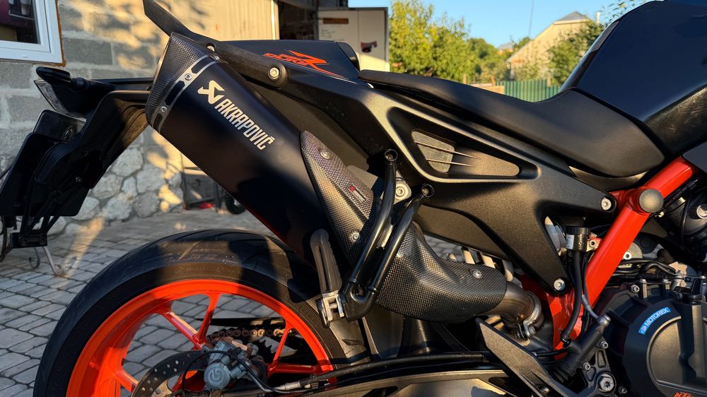 Мотоцикл KTM Duke 890 R 2022