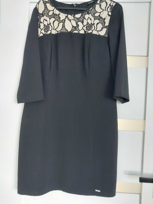 Sukienka czarna Monnari