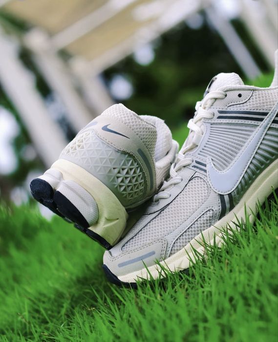 Оригінальні Кросівки Nike Air Zoom Vomero 5 Platinum Tint зум вомеро