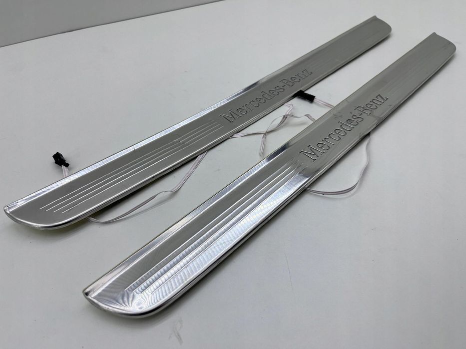 MERCEDES W205 LISTWA PROGOWA PODŚWIETLANE P+L KOMPLET A2056802806