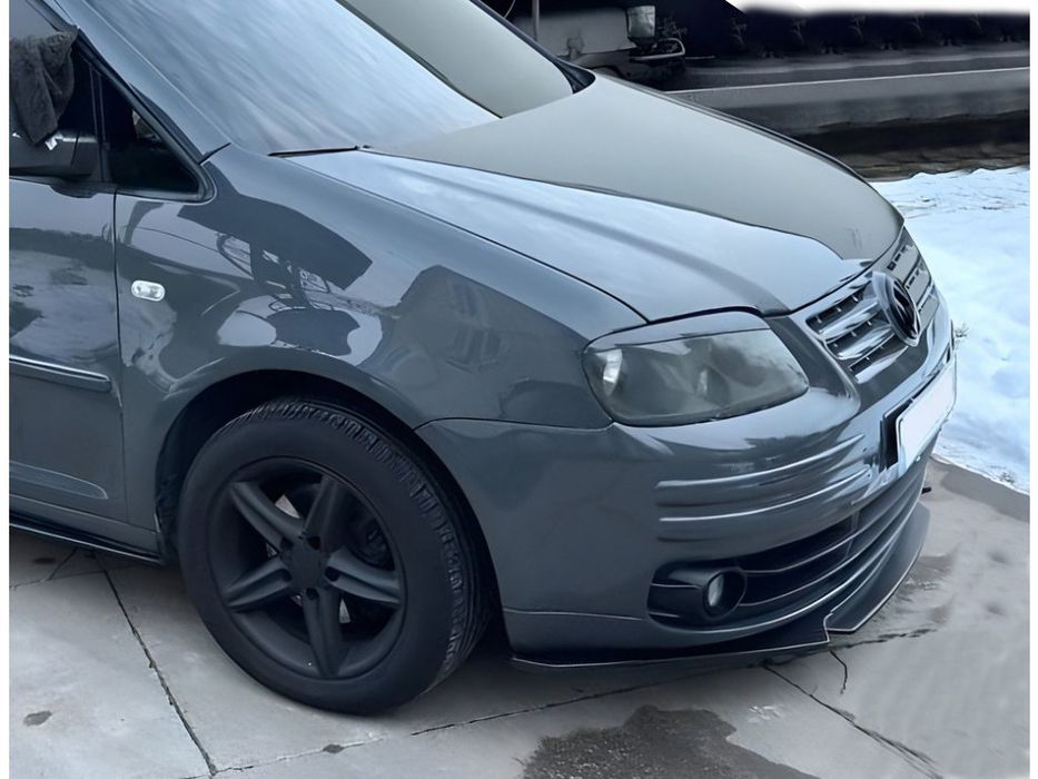 Volkswagen Caddy 2010-2015 рр. Передня лип накладка Niken Black (ABS)