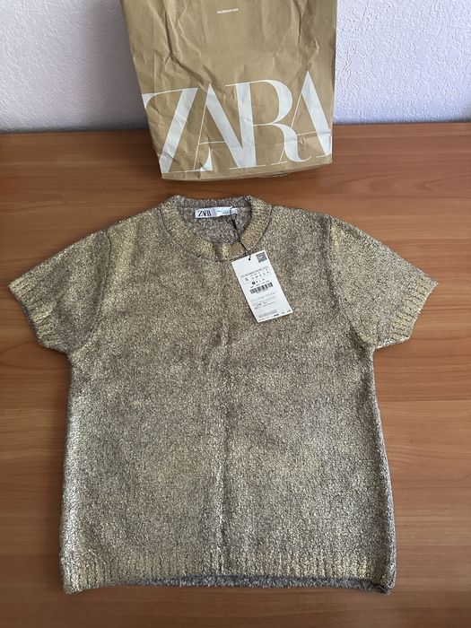 Нова тепла футболка Zara