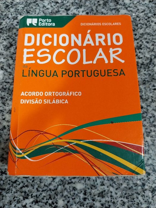 Dicionário escolar Porto Editora