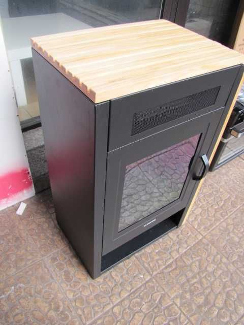 Kominek elektryczny grzewczy wykończenie drewno 1900W Klarstein