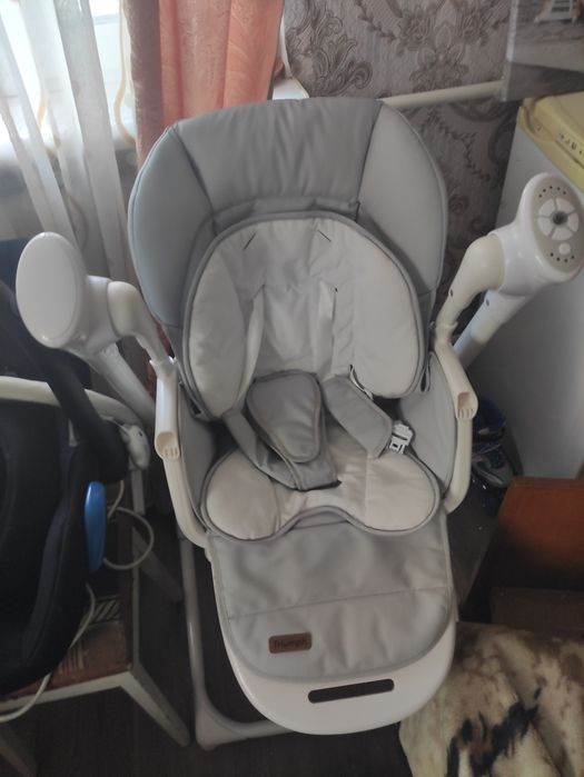 Стілець для годування, гойдалка Carrello Triumph CRL-10302