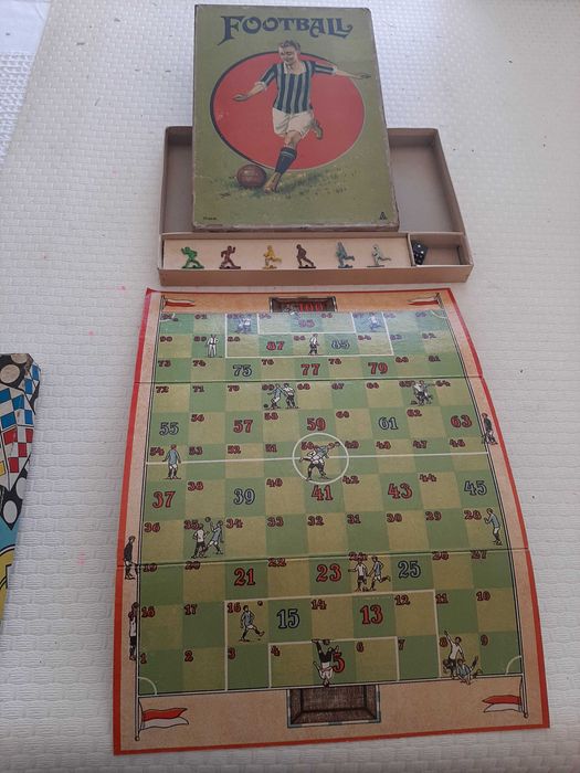 Jogo de tabuleiro rarissimo Football da Liliput