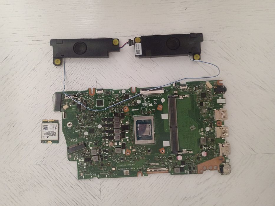 Разборка ноутбука ASUS Vivobook. Охлад Топкейс  в зборе