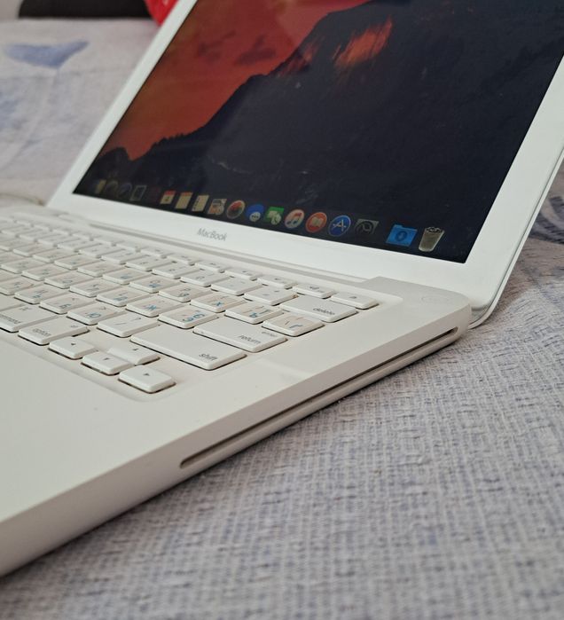 MacBook 13” (2009)