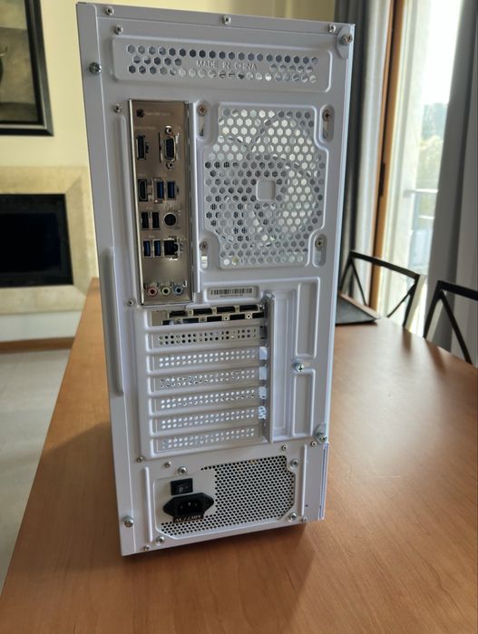 PC Gamer Ryzen 5 3600 | RTX 4060 | 32GB RAM | 500GB SSD | Win11