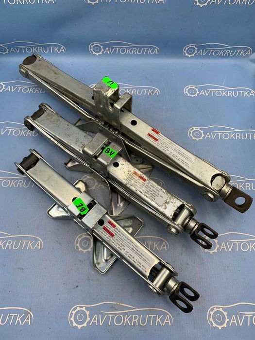 Домкрат Suzuki SX4 Swift Grand Vitara Alto Ignis Jimny Agila Solio