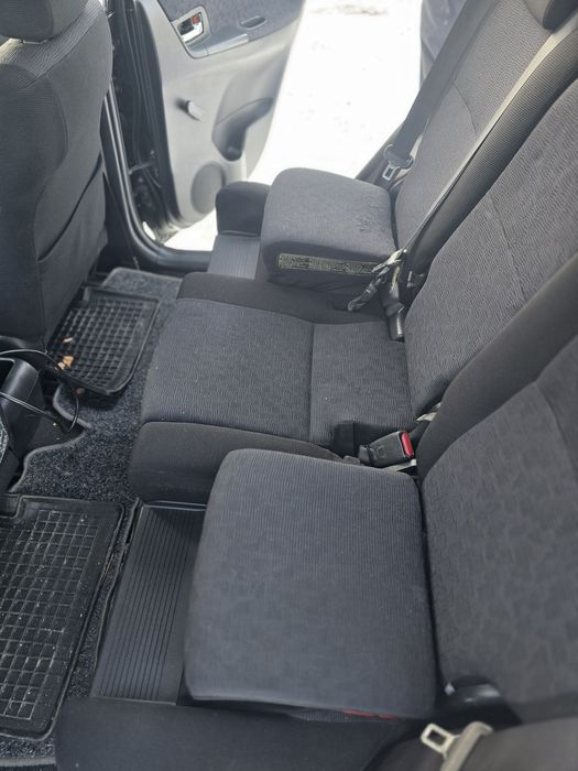 Toyota Corolla verso 2.0 D4D 90km