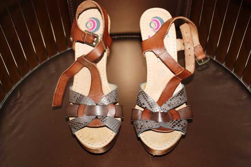 Sandálias em pele cor camel compensadas TOP3 tamanho 37 Valongo