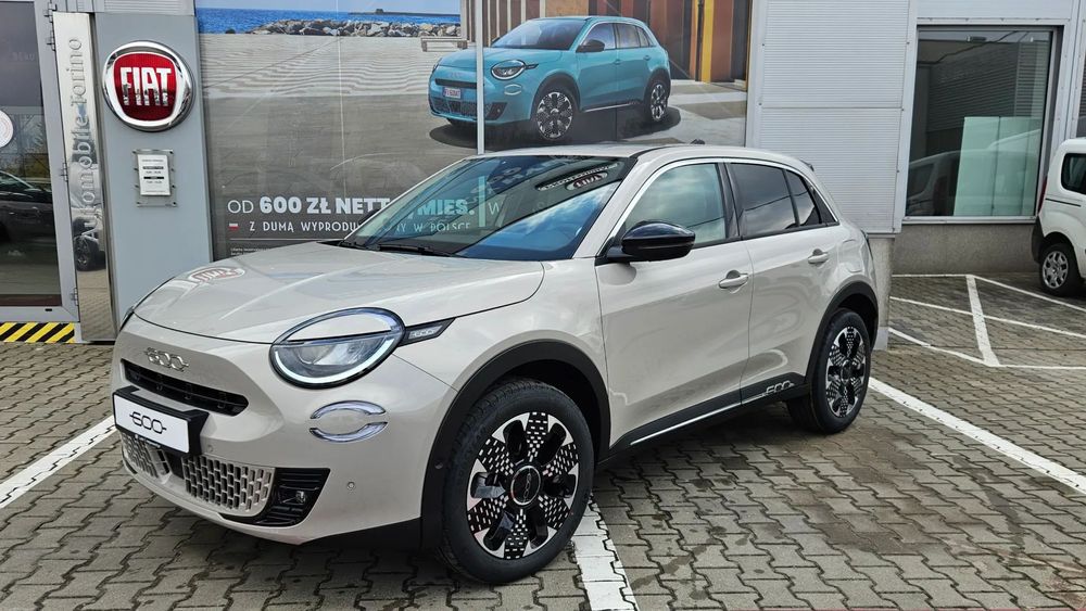 Fiat 600 Fiat 600 Hybrid La Prima 145KM