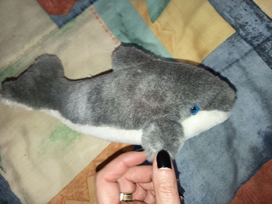 Peluche baleia cinzenta