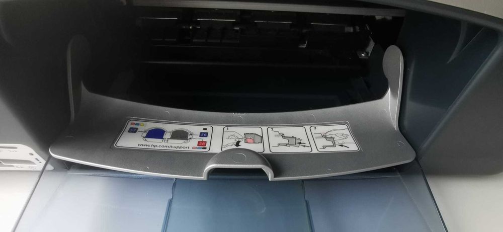 HP PSC 1350 All-in-One Multifunction Printer64585170657411123