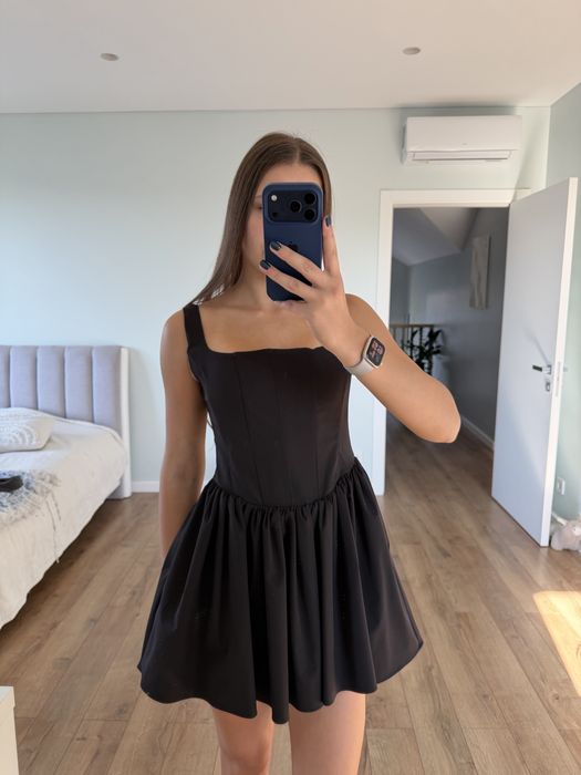 Чорна сукня Zara