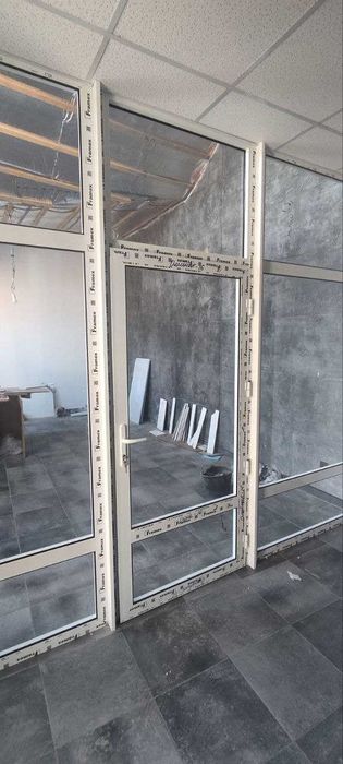 Оренда приміщення 27 кв.м. з ремонтом, окремий вхід, знаходиться в Замостянському р-ні, лояльна ціна та розглядаються  різні види діяльності