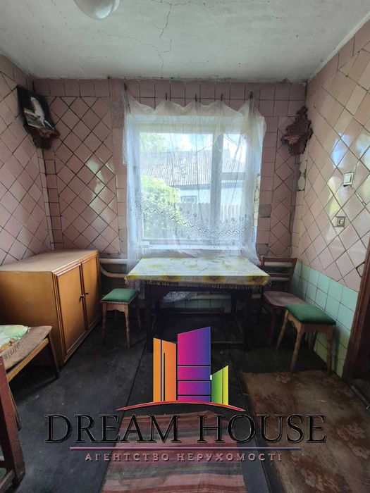 Продаж будинку в центрі с. Степанки