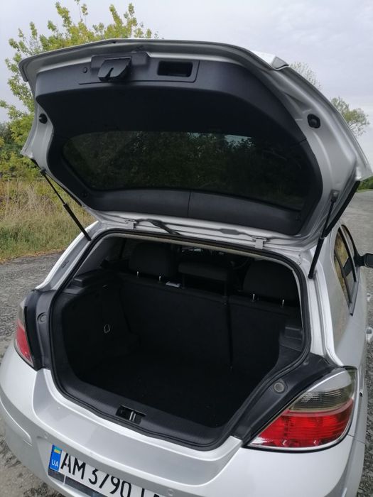 Продам авто Opel Astra 2009