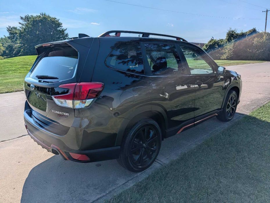 Subaru Forester      2023