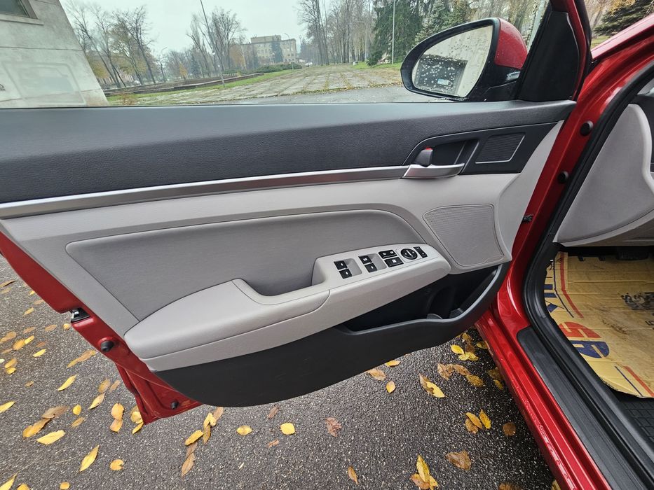 Продам Hyonday Elantra 2.0 Автомат