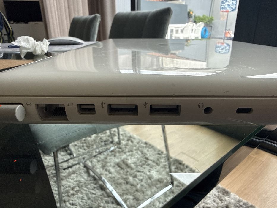 Macbook 13 pol Branco